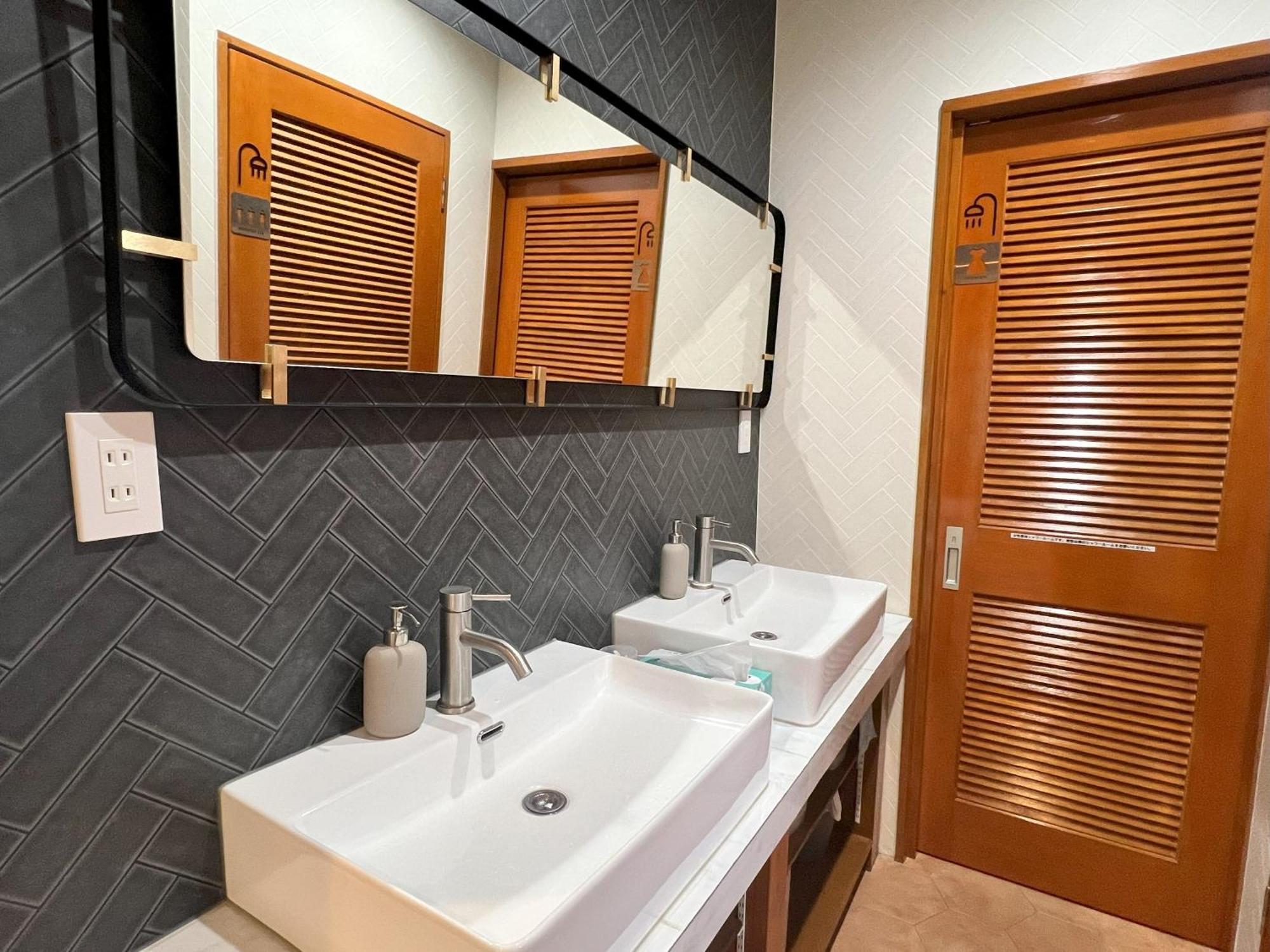 ゲストハウス Joooy Hotel 奄美 Quần đảo Quần đảo Amami Ngoại thất bức ảnh
